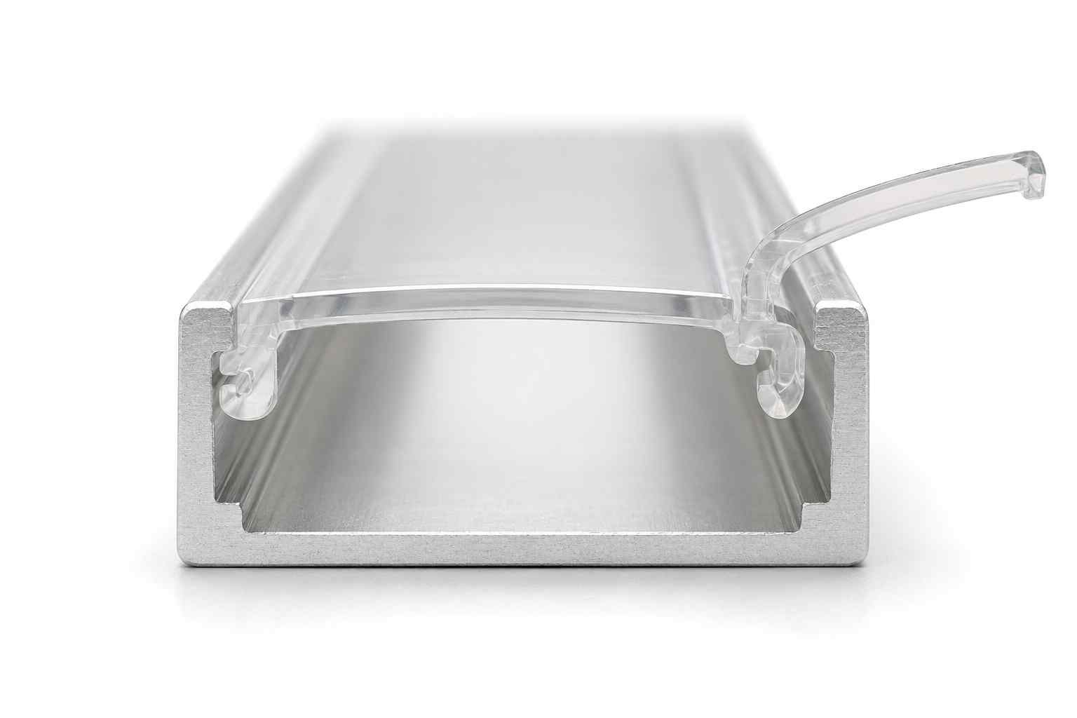 Difuzor V5 čirý - detail uchycení v AL profilu V5